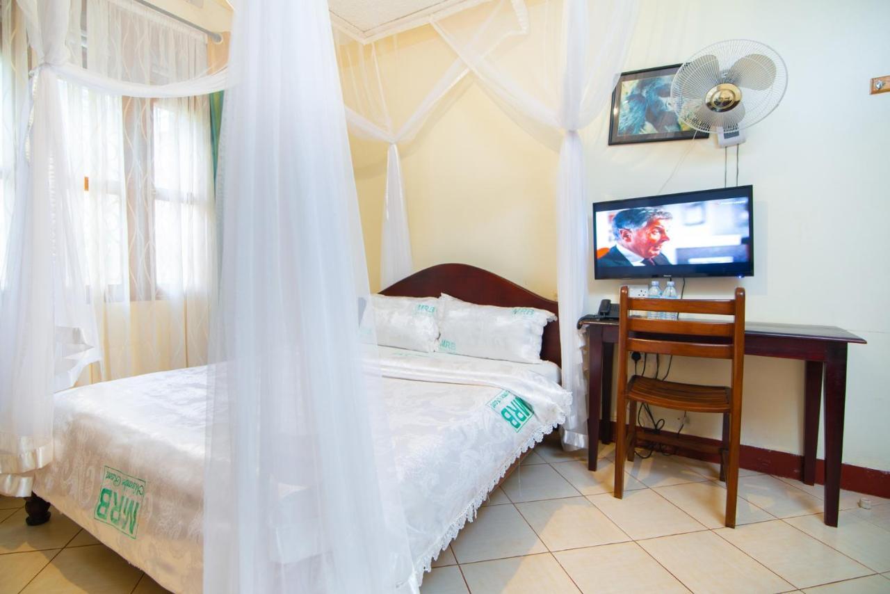Mirembe Resort Beach Hotel Ssese Kalangala エクステリア 写真